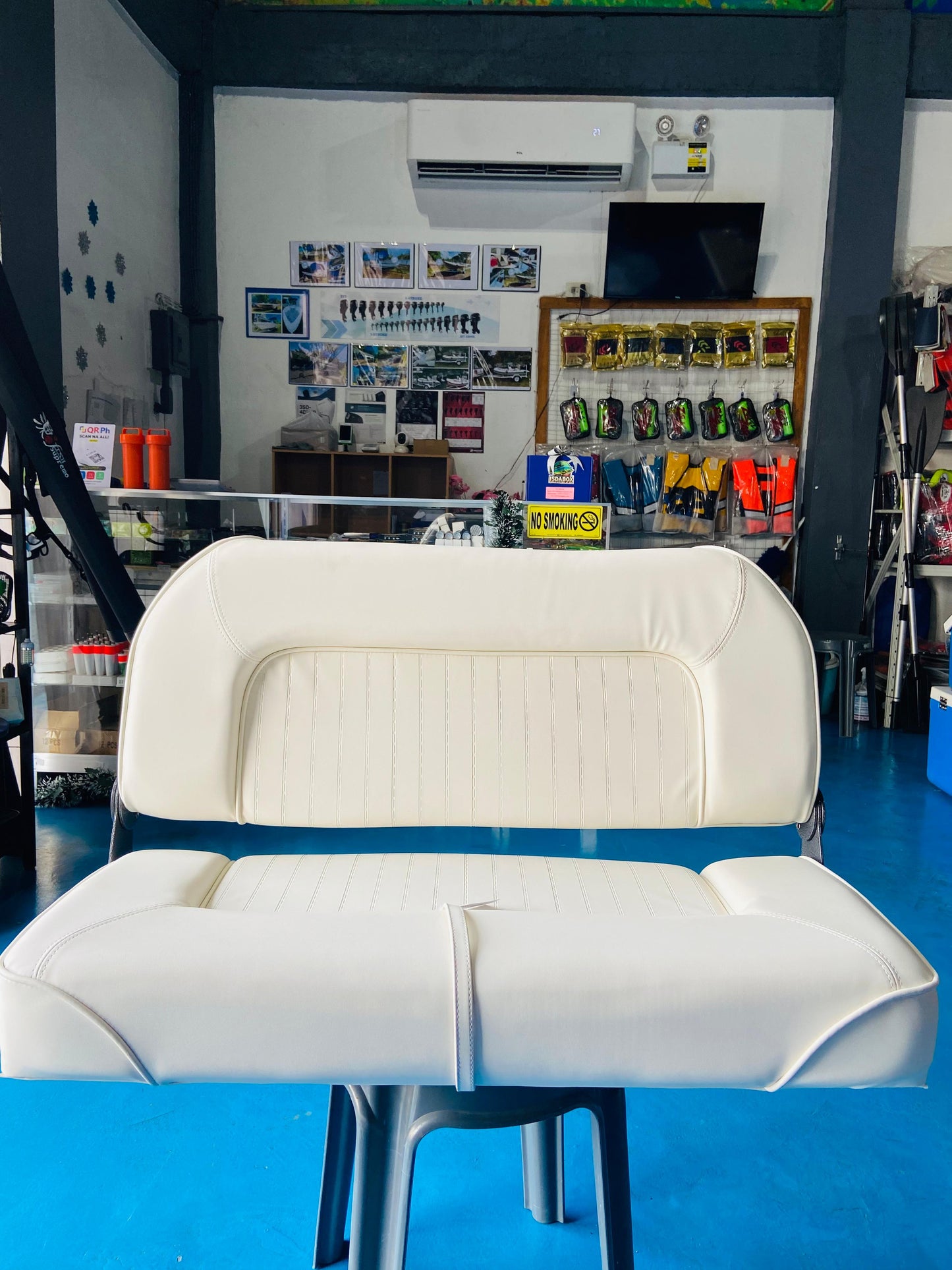 ALL WHITE BENCH SEAT ASM18021